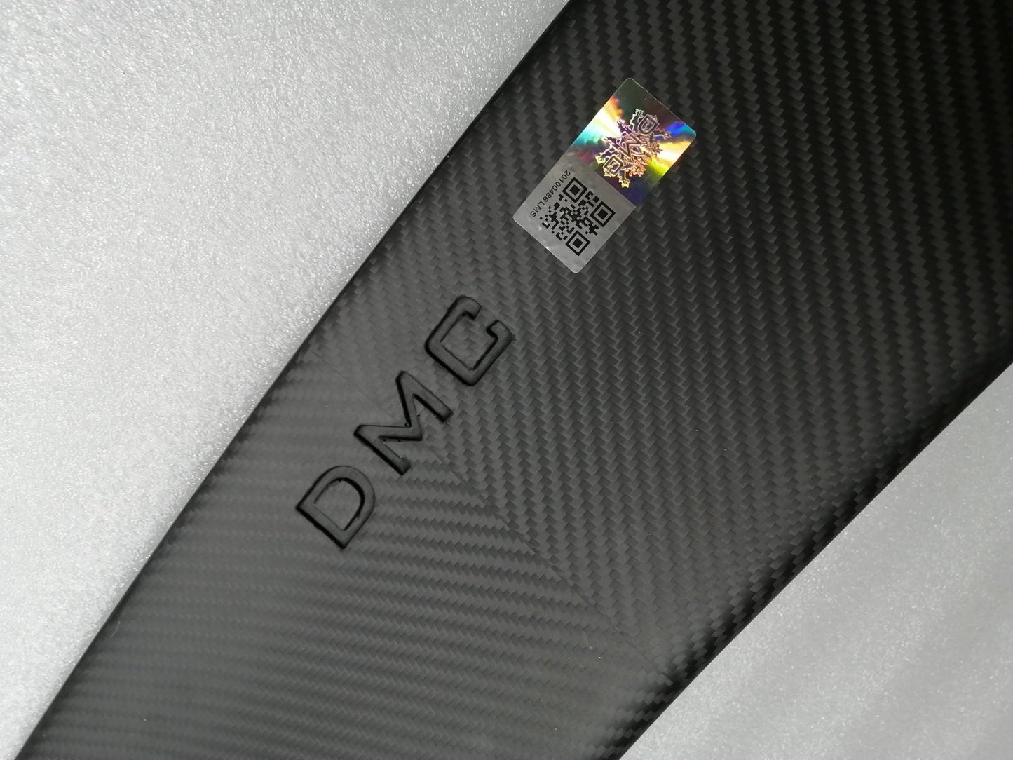 Aileron arrière en fibre de carbone de DMC pour Ferrari 812 SF : EVO FXX compatible avec l'aileron Superfast d'origine - KDMPARTS EUROPE TUNING STORE