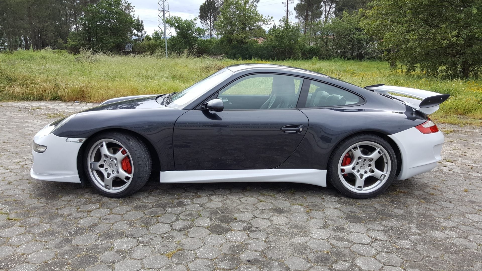 Bas de caisse latéraux pour Porsche Carrera 911 / 997 (04 - 08) Look GT3 - KDMPARTS EUROPE TUNING STORE