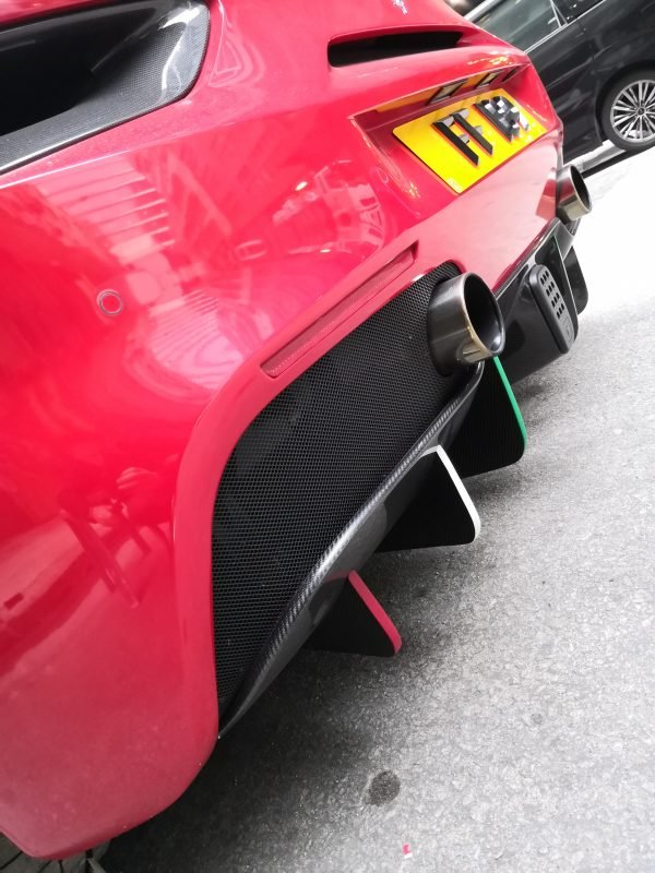 Diffuseur arrière en fibre de carbone « Speciale » de DMC pour Ferrari 488 GTB Coupé et Spider - KDMPARTS EUROPE TUNING STORE
