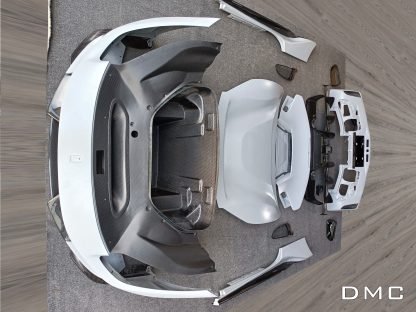 Kit carrosserie en fibre de carbone « Pista » de DMC pour Ferrari 488 GTB Coupé et Spider - KDMPARTS EUROPE TUNING STORE
