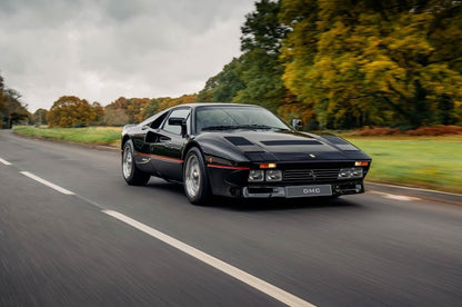 Tylny zderzak z wbudowanym spojlerem z włókna węglowego „GT” firmy DMC do Ferrari 288 GTO