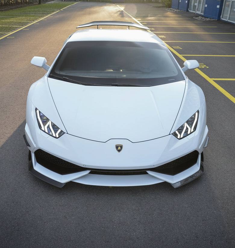 Lame de pare chocs avant en fibre de carbone « Affiri » de DMC pour Lamborghini Huracan Coupé et Spyder d'origine