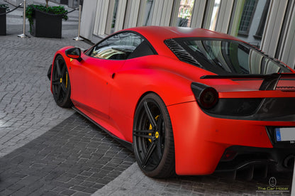 Bas de caisse latéraux en fibre de carbone de DMC Estremo pour Ferrari 458 Italia Coupé et Spider d'origine et modèles Aperta et Speciale