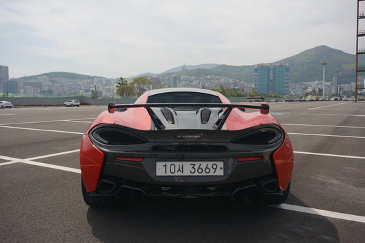 Diffuseur arrière en fibre de carbone de DMC pour McLaren 570S et 540C