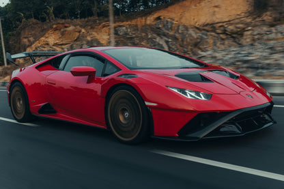 Capot avant en fibre de carbone « STO » de DMC pour Lamborghini Huracan STO Coupé et Spyder, transforme en Super Trofeo Omologate