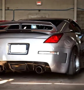 Aileron Spoiler pour Nissan 350z Z33 2003 - 2009 Look V3 avec emplacement du feu de stop