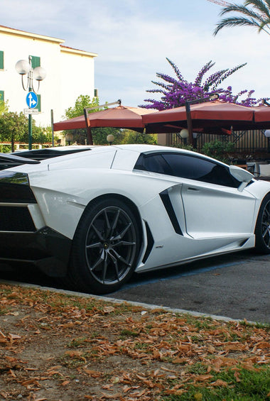 Pare chocs arrière en fibre de carbone Aventador « SV-E » DMC pour Lamborghini Coupé et Roadster d'origine