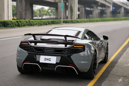 Aileron arrière avec spoiler de base en fibre de carbone de DMC pour McLaren 650S - KDMPARTS EUROPE TUNING STORE