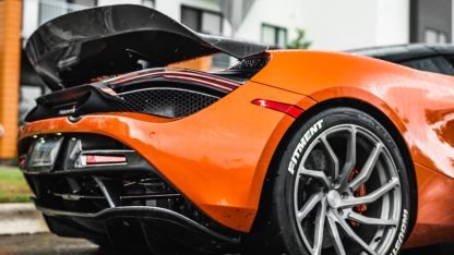 Aileron arrière en fibre de carbone (Aero Active) de DMC pour McLaren 720S Coupé et Spider d'origine - KDMPARTS EUROPE TUNING STORE