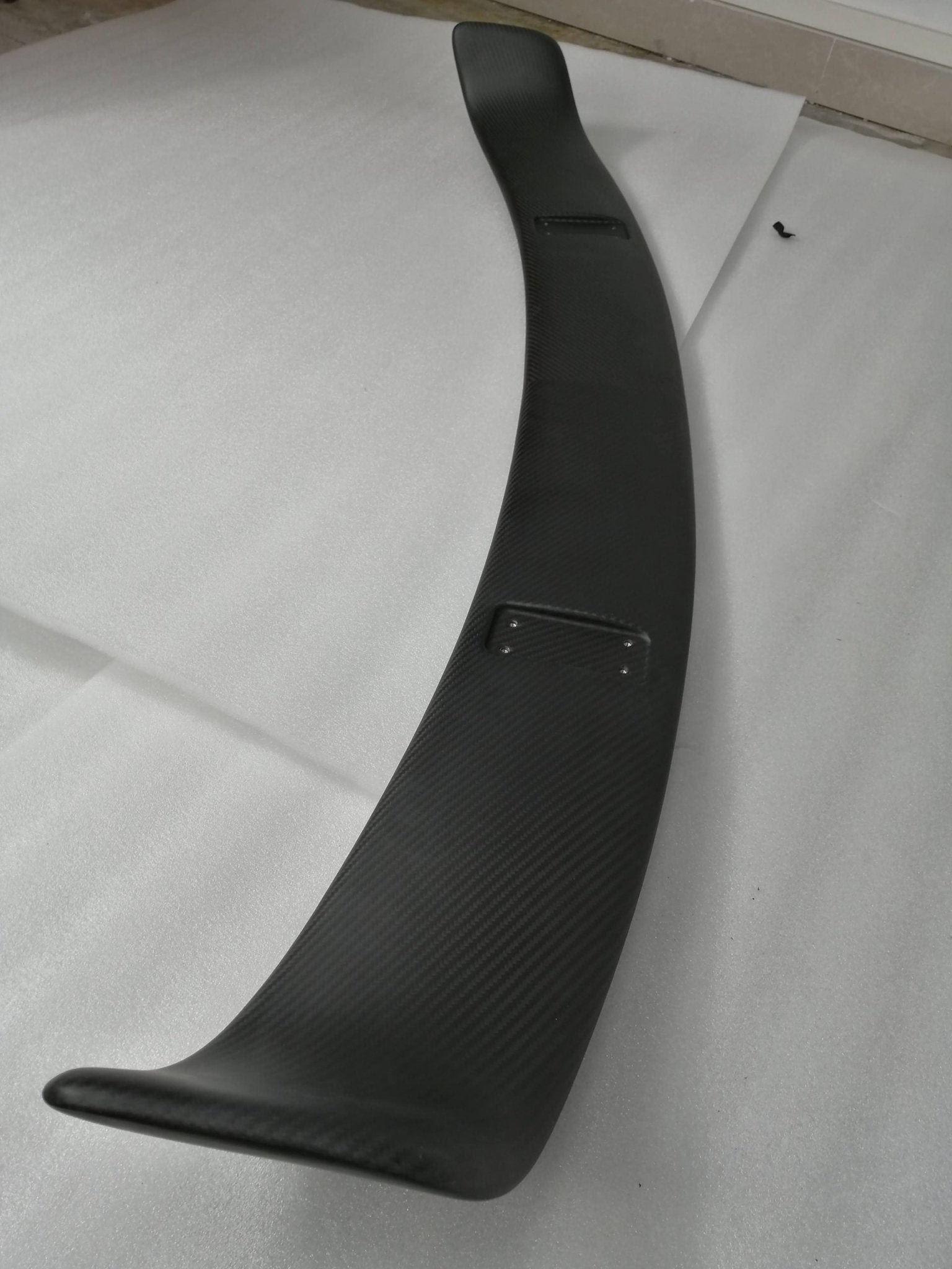 Aileron arrière en fibre de carbone de DMC GT pour Ferrari 812 SF et GTS - KDMPARTS EUROPE TUNING STORE