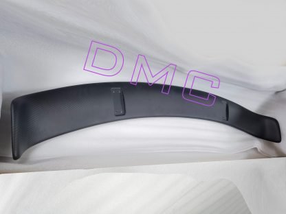 Aileron arrière en fibre de carbone de DMC pour Aston Martin DBS V12 Coupé et Volante (2018 - 2025) - KDMPARTS EUROPE TUNING STORE
