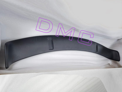 Aileron arrière en fibre de carbone GT de DMC pour Aston Martin DB12 Coupé et Volante Spider d'origine - KDMPARTS EUROPE TUNING STORE