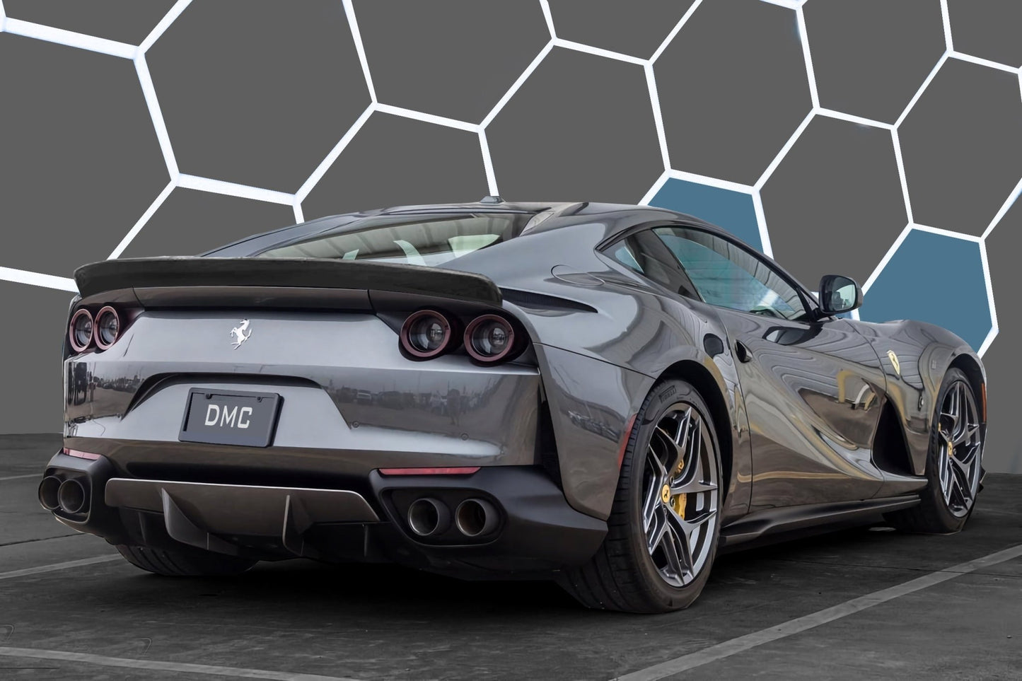 Aileron arrière en fibre de carbone pour Ferrari 812, de DMC pour version SF Competizione restylée - KDMPARTS EUROPE TUNING STORE