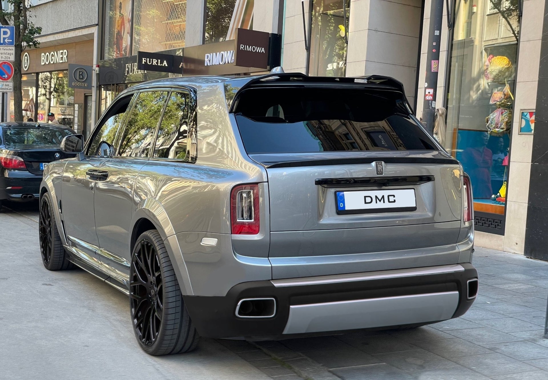 Aileron de toit en fibre de carbone de DMC pour Rolls Royce Cullinan Black Badge - KDMPARTS EUROPE TUNING STORE