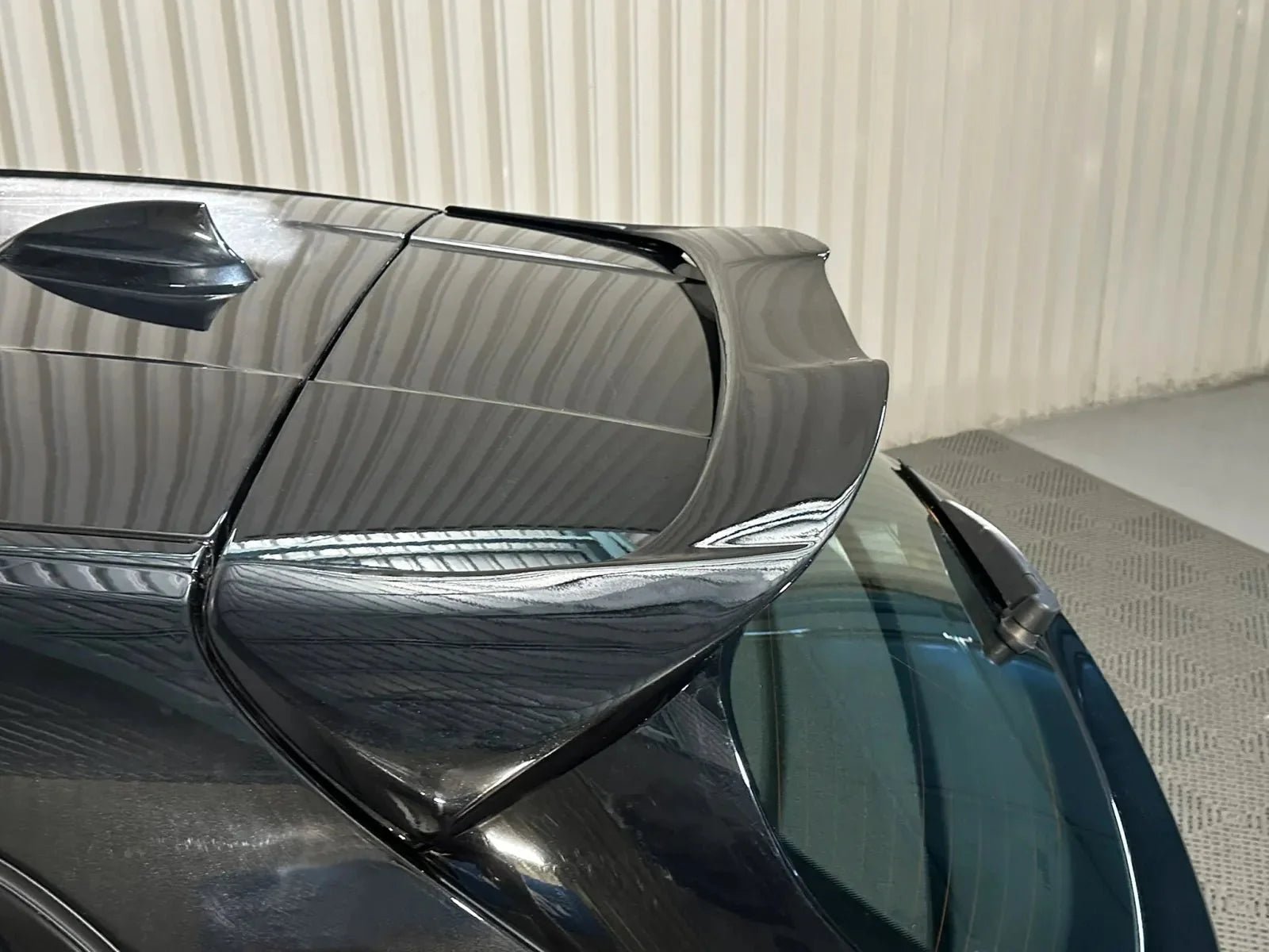 Aileron de toit pour BMW Série 1 F40 - KDMPARTS EUROPE TUNING STORE