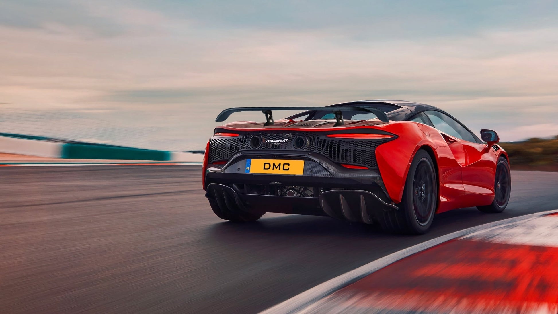 Aileron spoiler arrière en fibre de carbone de DMC pour McLaren Artura Coupé et Spider - KDMPARTS EUROPE TUNING STORE