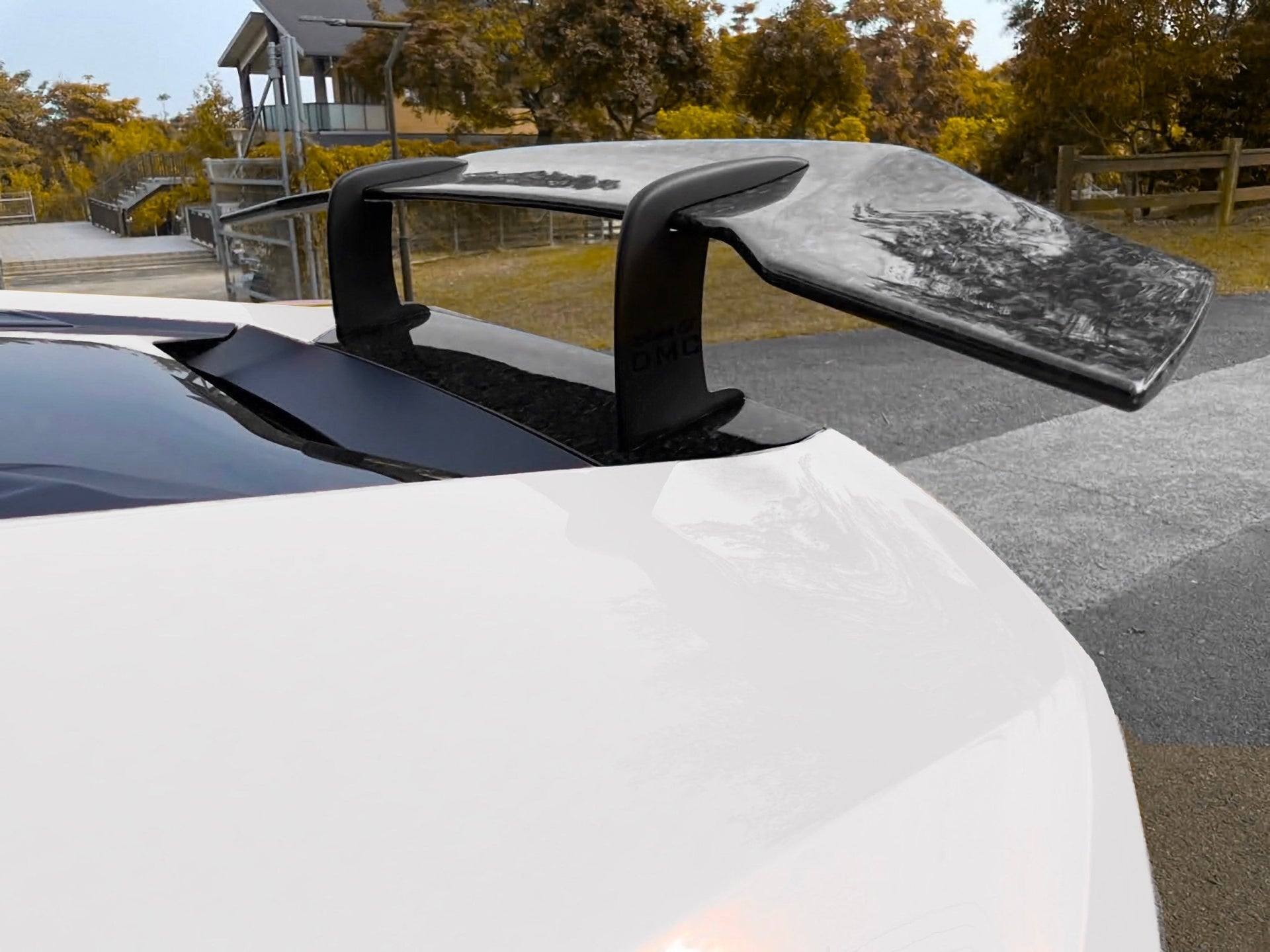 Aileron spoiler en fibre de carbone « Edizione GT » de DMC pour Lamborghini Huracan Coupé et Spyder d'origine - KDMPARTS EUROPE TUNING STORE