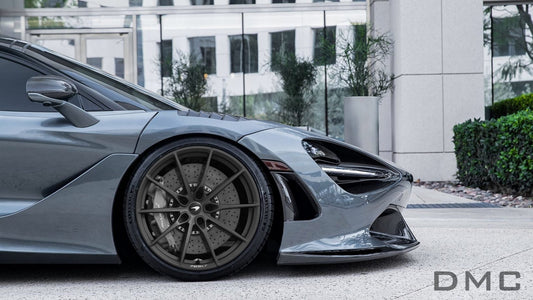 Ailes avant avec prises d'air en fibre de carbone de DMC pour McLaren 720S et 765LT Coupé et Spider, style GT3 - KDMPARTS EUROPE TUNING STORE