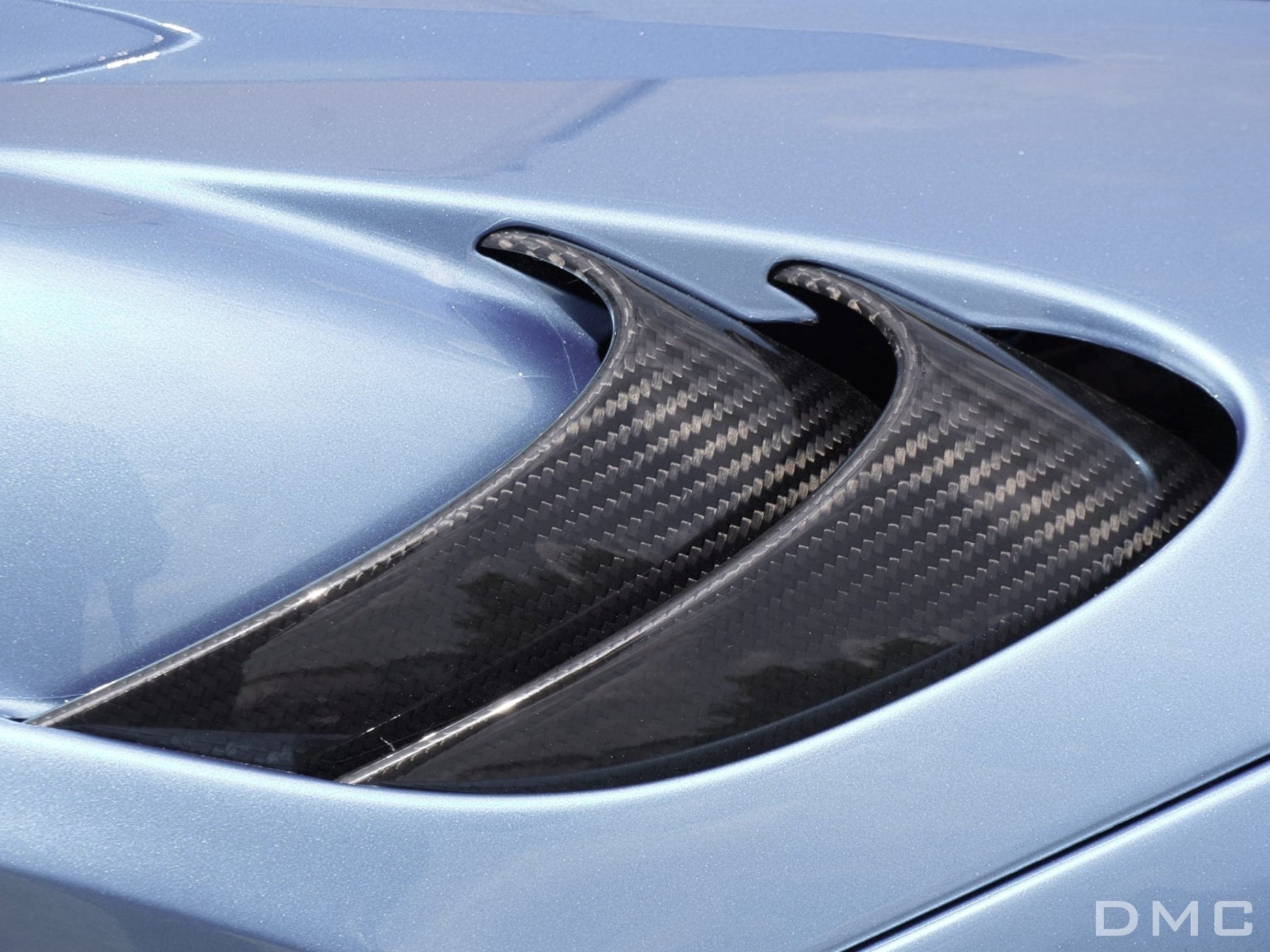 Ailes avant avec prises d'air en fibre de carbone style GT3 de DMC pour McLaren 750S Coupé et Spider d'origine - KDMPARTS EUROPE TUNING STORE