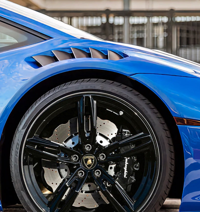 Ailes avant en fibre de carbone « STO » de DMC pour Lamborghini Huracan EVO Coupé et Spyder d'origine - KDMPARTS EUROPE TUNING STORE