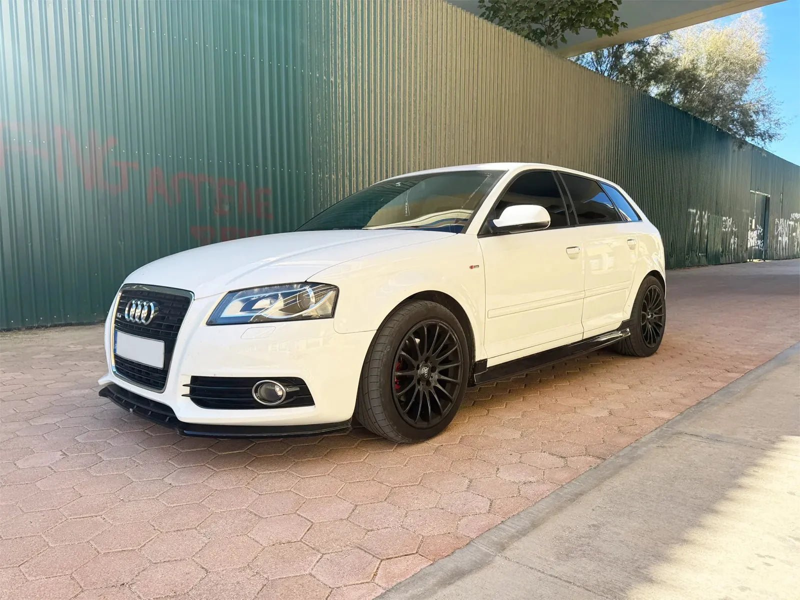 Bas de caisse droit / gauche pour Audi A3 8P Sportback (2005-2012) - KDMPARTS EUROPE TUNING STORE