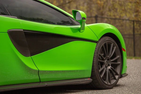 Bas de caisse jupes droite / gauche de style OEM McLaren 570S 2016 - 2017 en fibre de Carbone haute brillance - KDMPARTS EUROPE TUNING STORE