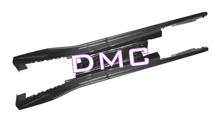 Bas de caisse latéraux en fibre de carbone de DMC pour Ferrari 812 SuperFast, GTS et Competizione - KDMPARTS EUROPE TUNING STORE