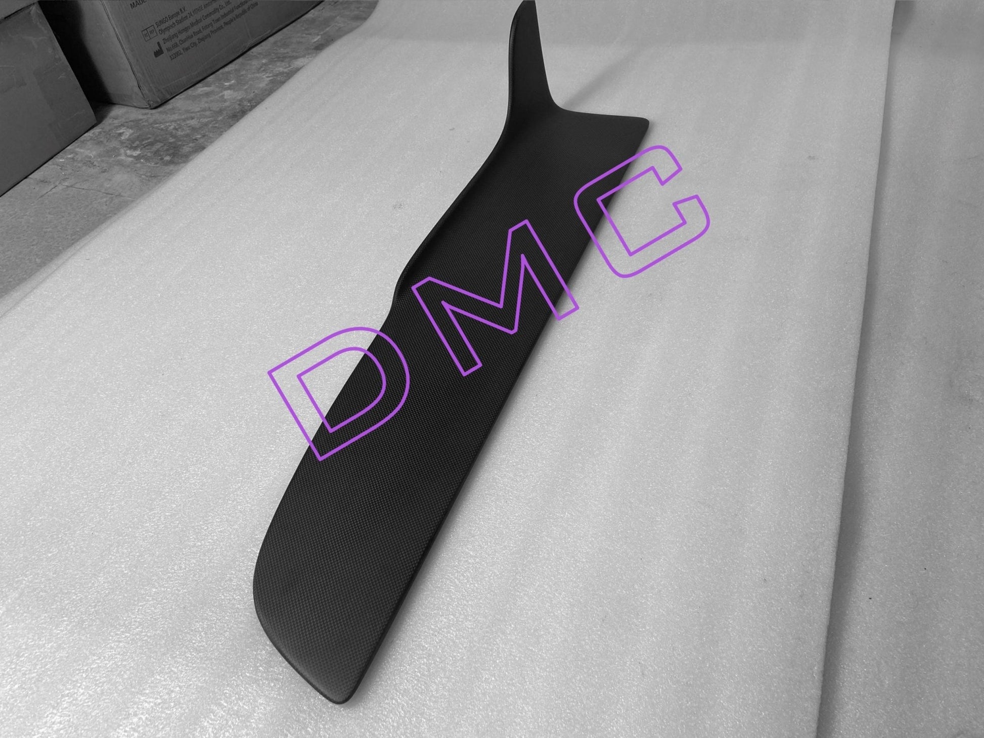 Bas de caisse latéraux en fibre de carbone de DMC pour Ferrari F8 Tributo Coupé et Spider d'origine - KDMPARTS EUROPE TUNING STORE