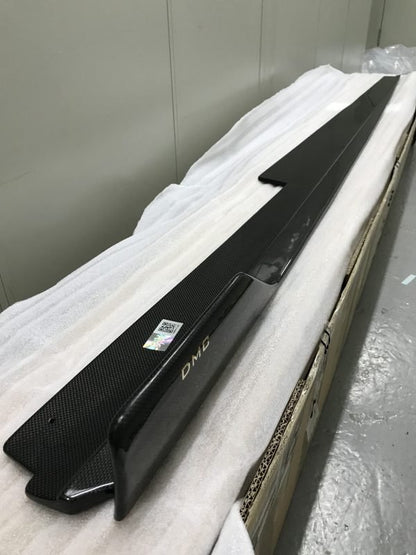 Bas de caisse latéraux en fibre de carbone « Speciale » de DMC pour Ferrari 488 GTB Coupé et Spider - KDMPARTS EUROPE TUNING STORE