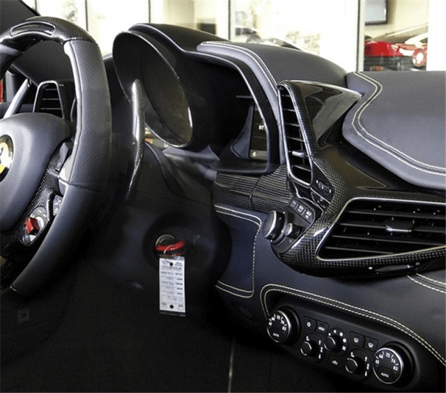 Cadre de compteur de tableau de bord pour Ferrari F458 Italia Coupe / Spider Spéciale en fibre de Carbone haute brillance - KDMPARTS EUROPE TUNING STORE