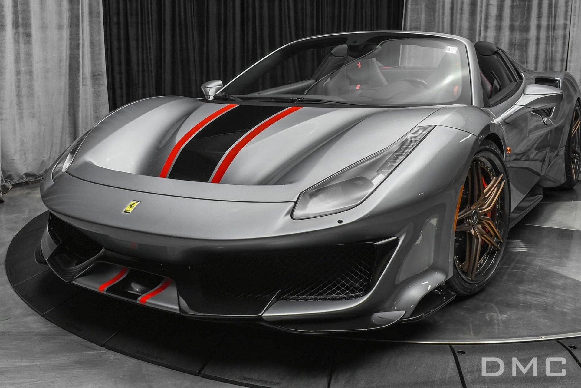 Capot avant en fibre de carbone « Pista » de DMC pour Ferrari 488 GTB Coupé et Spider - KDMPARTS EUROPE TUNING STORE