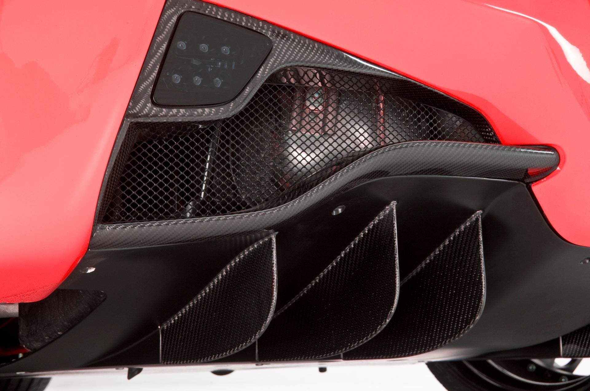 Diffuseur arrière en fibre de carbone de DMC pour Ferrari 458 Italia - KDMPARTS EUROPE TUNING STORE