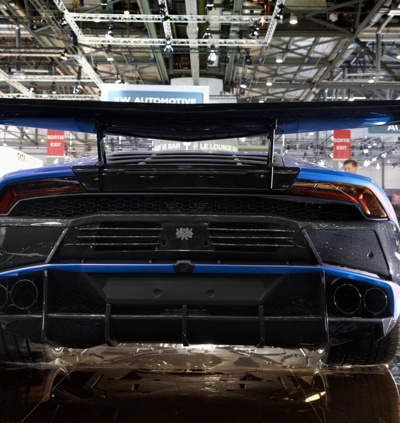 Diffuseur arrière en fibre de carbone « E - GT » de DMC pour Lamborghini Huracan Coupé et Spyder d'origine - KDMPARTS EUROPE TUNING STORE