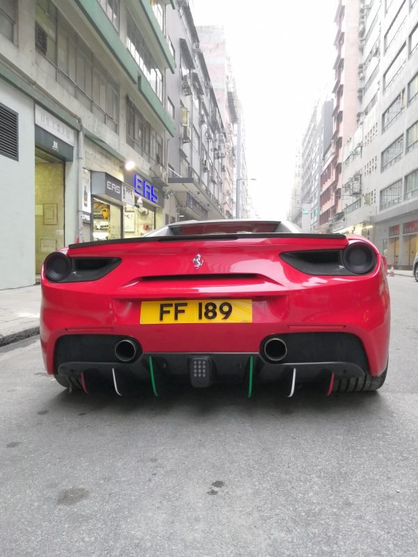 Diffuseur arrière en fibre de carbone « Speciale » de DMC pour Ferrari 488 GTB Coupé et Spider - KDMPARTS EUROPE TUNING STORE