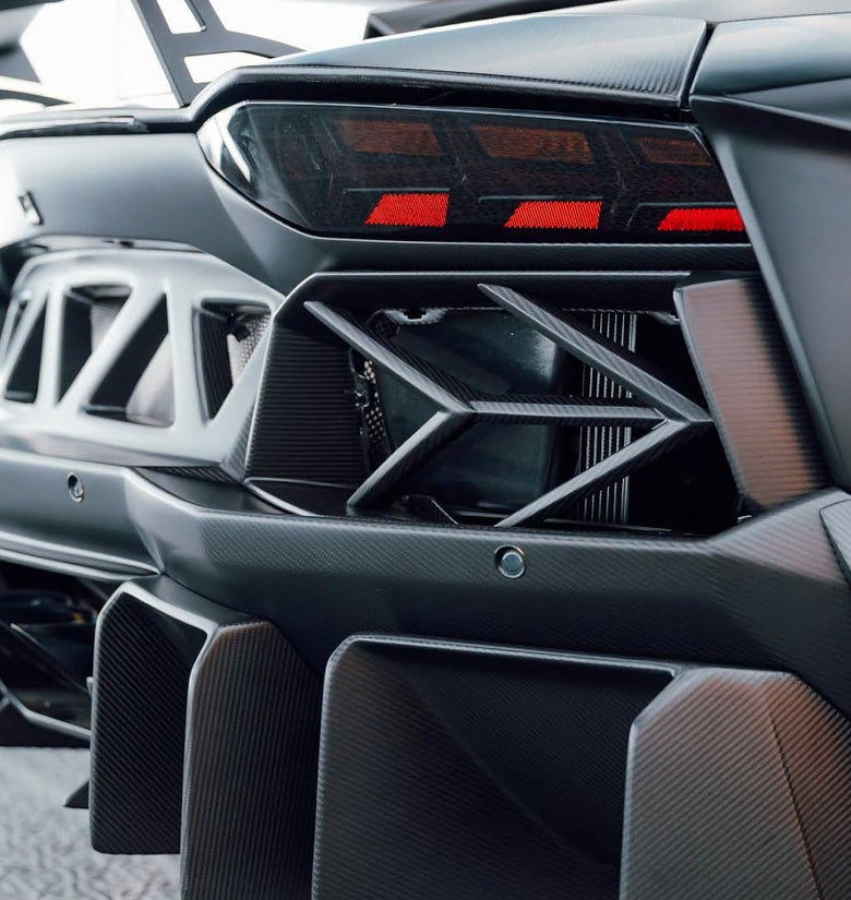 Grilles de prises d'air arrière en fibre de carbone « E - GT » DMC, s'adaptent pare chocs d'origine, pour Lamborghini Aventador Coupé et Roadster - KDMPARTS EUROPE TUNING STORE