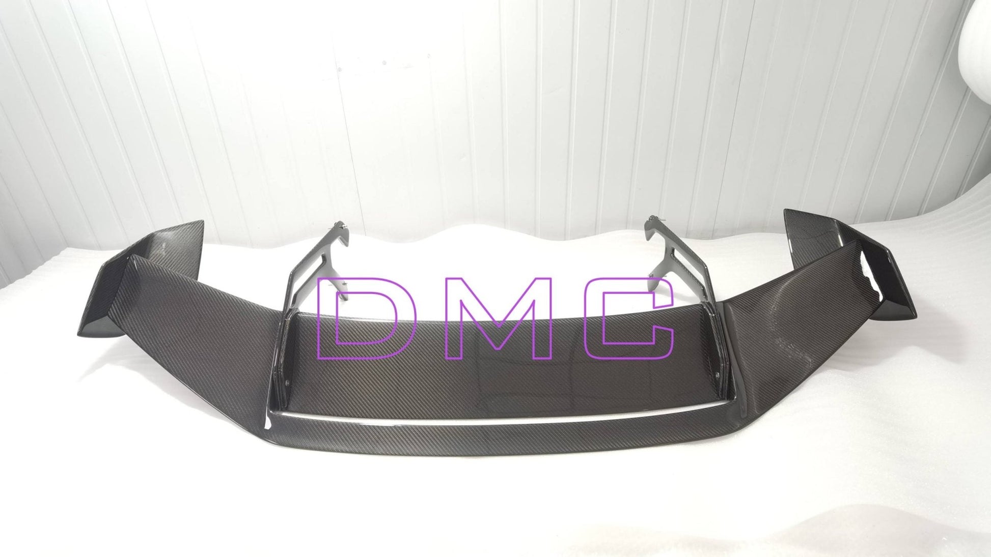 Kit carrosserie en fibre de carbone « STO » de DMC, transforme votre Lamborghini Huracan Coupé et Spyder d'origine en Super Trofeo Omologato - KDMPARTS EUROPE TUNING STORE