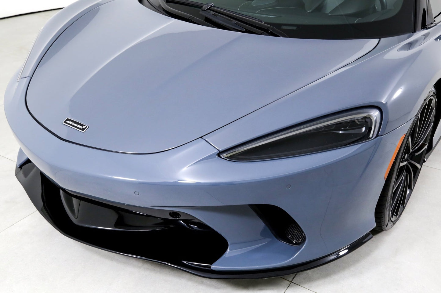 Lame de pare chocs avant avec calendre en fibre de carbone de DMC pour McLaren GT Coupé - KDMPARTS EUROPE TUNING STORE