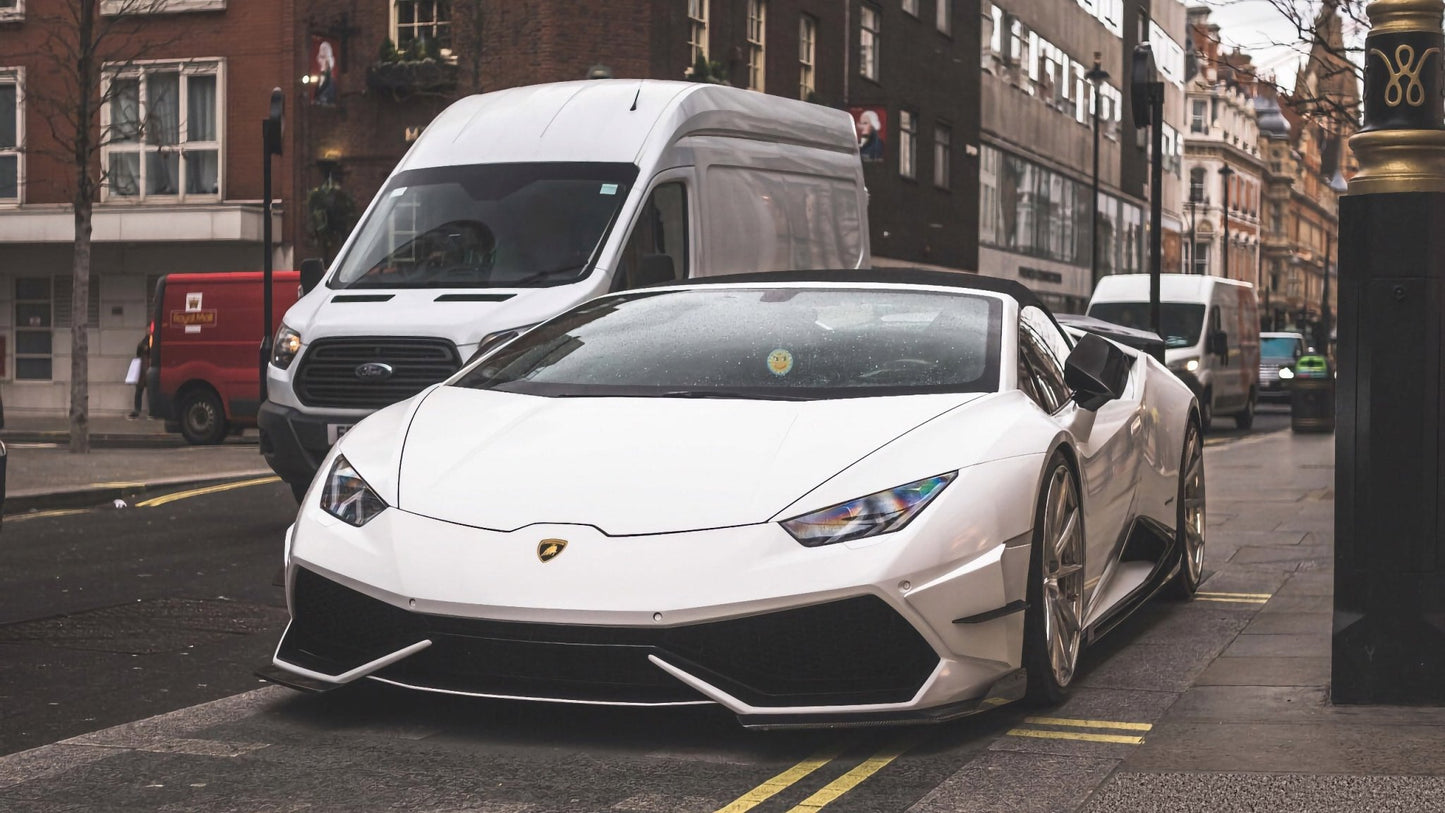 Lame de pare chocs avant en fibre de carbone « Affiri » de DMC pour Lamborghini Huracan Coupé et Spyder d'origine - KDMPARTS EUROPE TUNING STORE