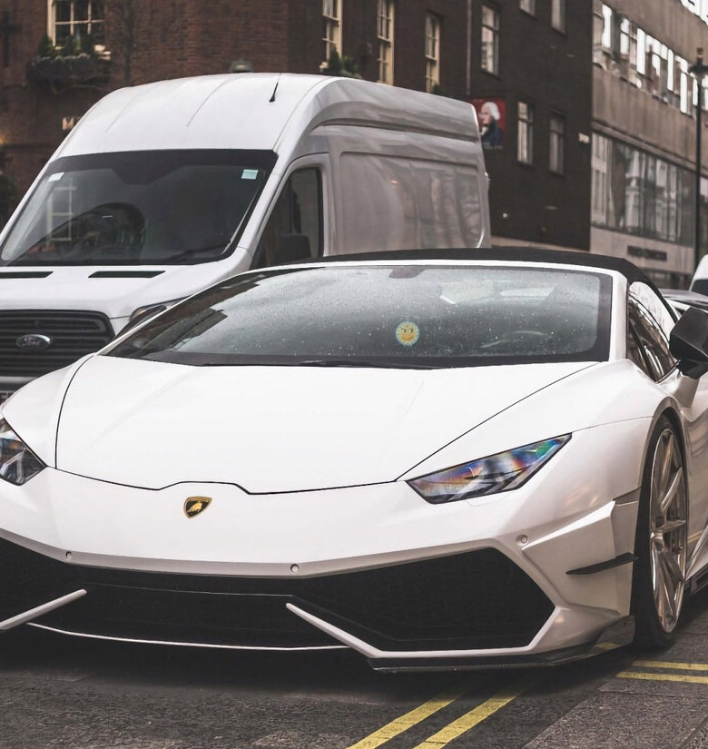 Lame de pare chocs avant en fibre de carbone « Affiri » de DMC pour Lamborghini Huracan Coupé et Spyder d'origine - KDMPARTS EUROPE TUNING STORE