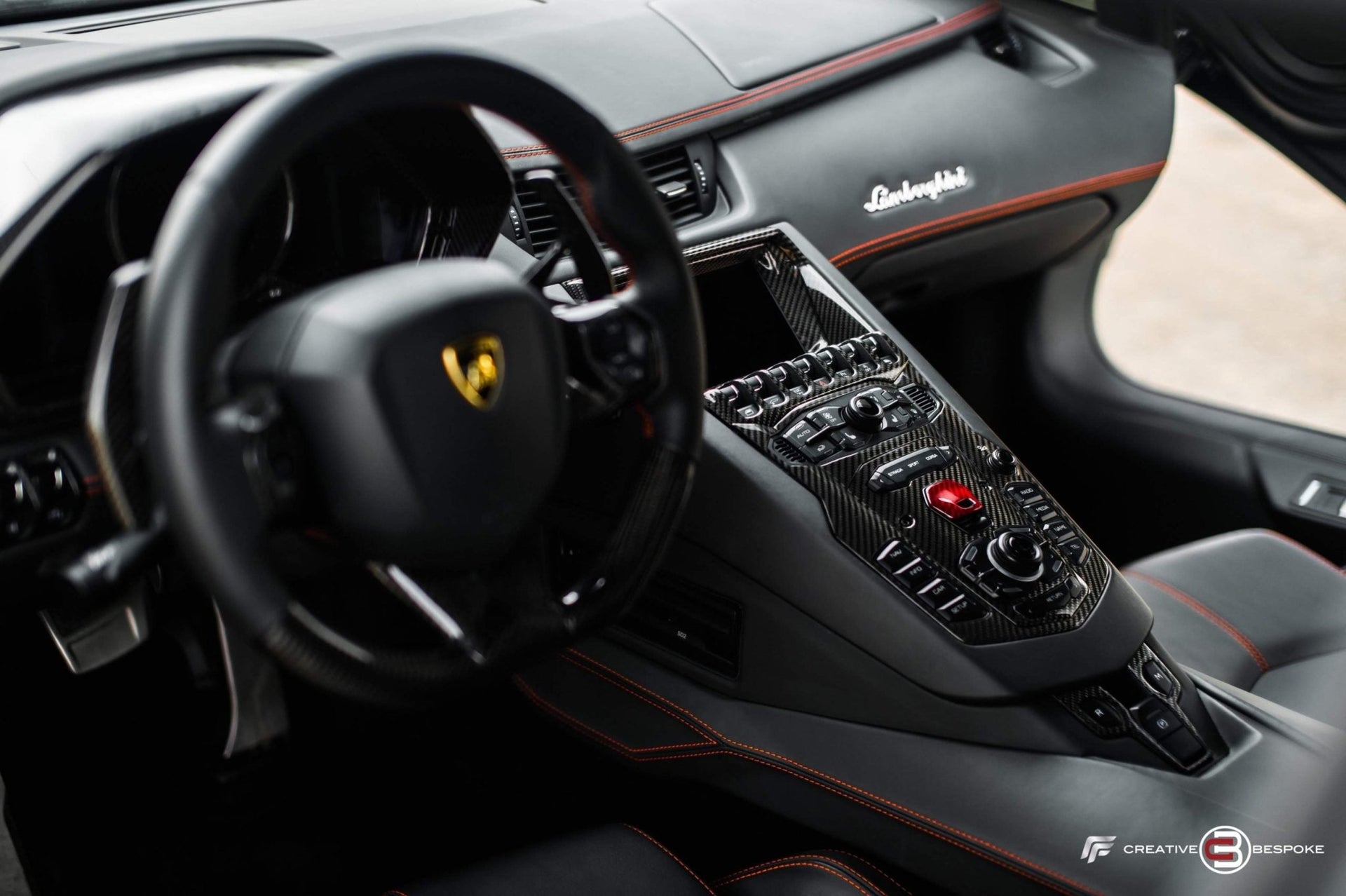 Panneaux intérieurs avec volant en fibre de carbone « E - GT » DMC pour Lamborghini Aventador Coupé et Roadster d'origine - KDMPARTS EUROPE TUNING STORE