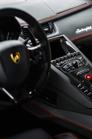 Panneaux intérieurs avec volant en fibre de carbone « E - GT » DMC pour Lamborghini Aventador Coupé et Roadster d'origine - KDMPARTS EUROPE TUNING STORE