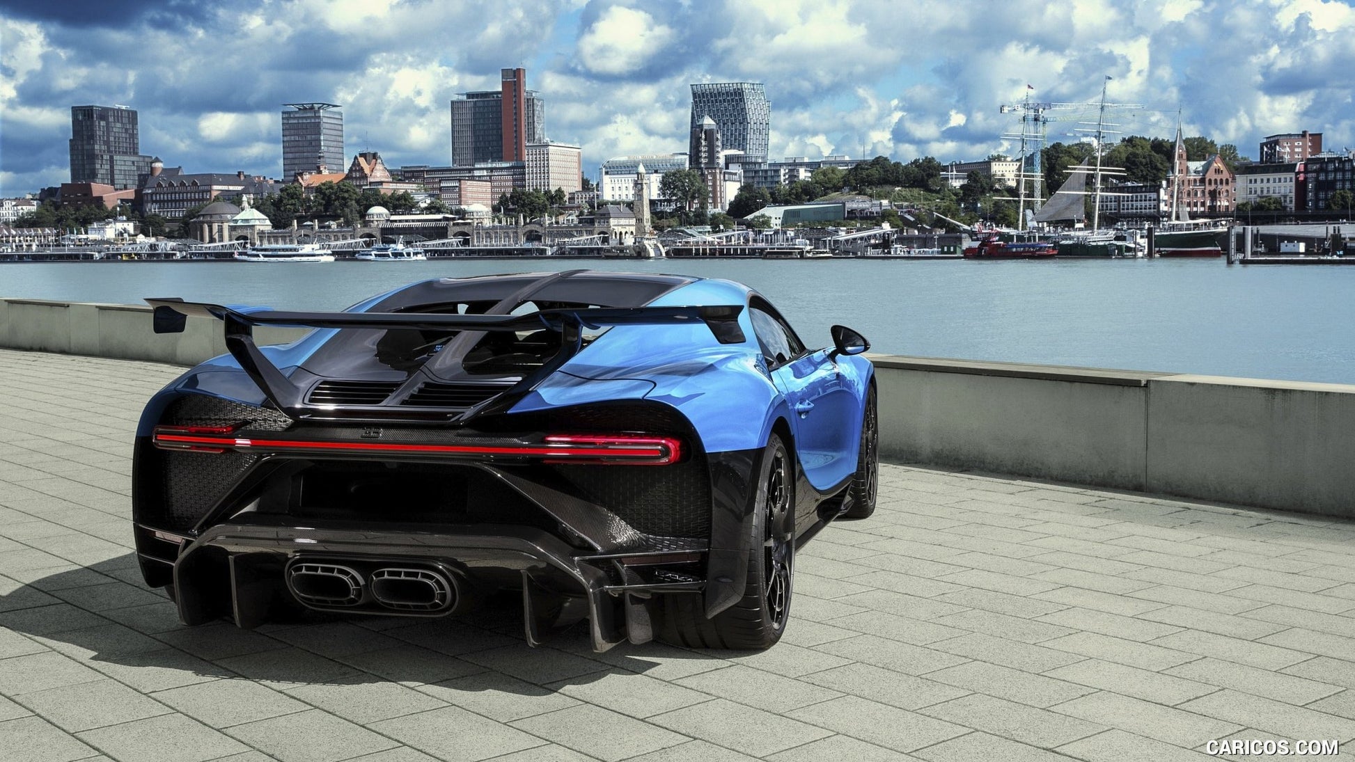 Pare chocs arrière en fibre de carbone forgée DMC, pour Bugatti Chiron - Pièce de rechange pour les pièces d'origine, look PUR SPORT - KDMPARTS EUROPE TUNING STORE