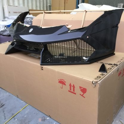 Pare chocs avant en fibre de carbone « Omaggio » de DMC pour Lamborghini Huracan Coupé et Spyder d'origine - KDMPARTS EUROPE TUNING STORE