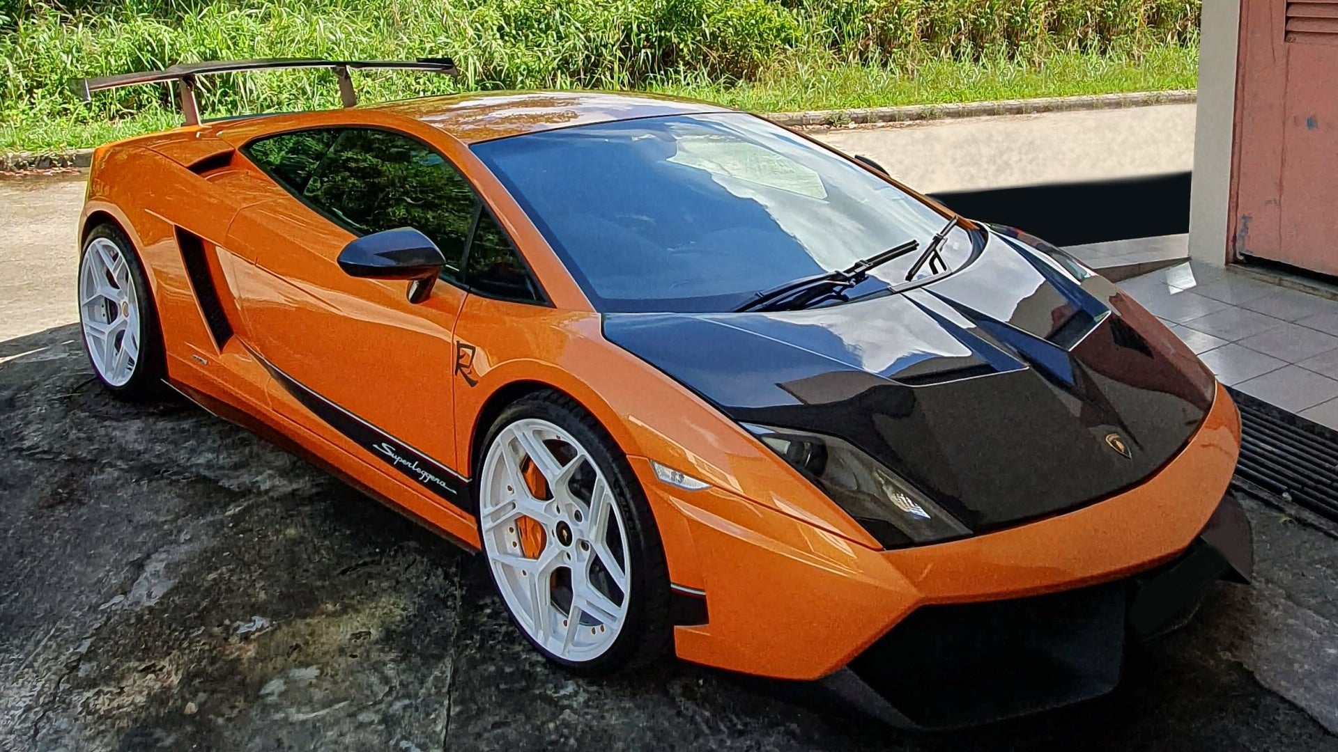 Pare chocs avant et arrière en fibre de carbone Super Trofeo DMC pour Lamborghini Gallardo d'origine - KDMPARTS EUROPE TUNING STORE