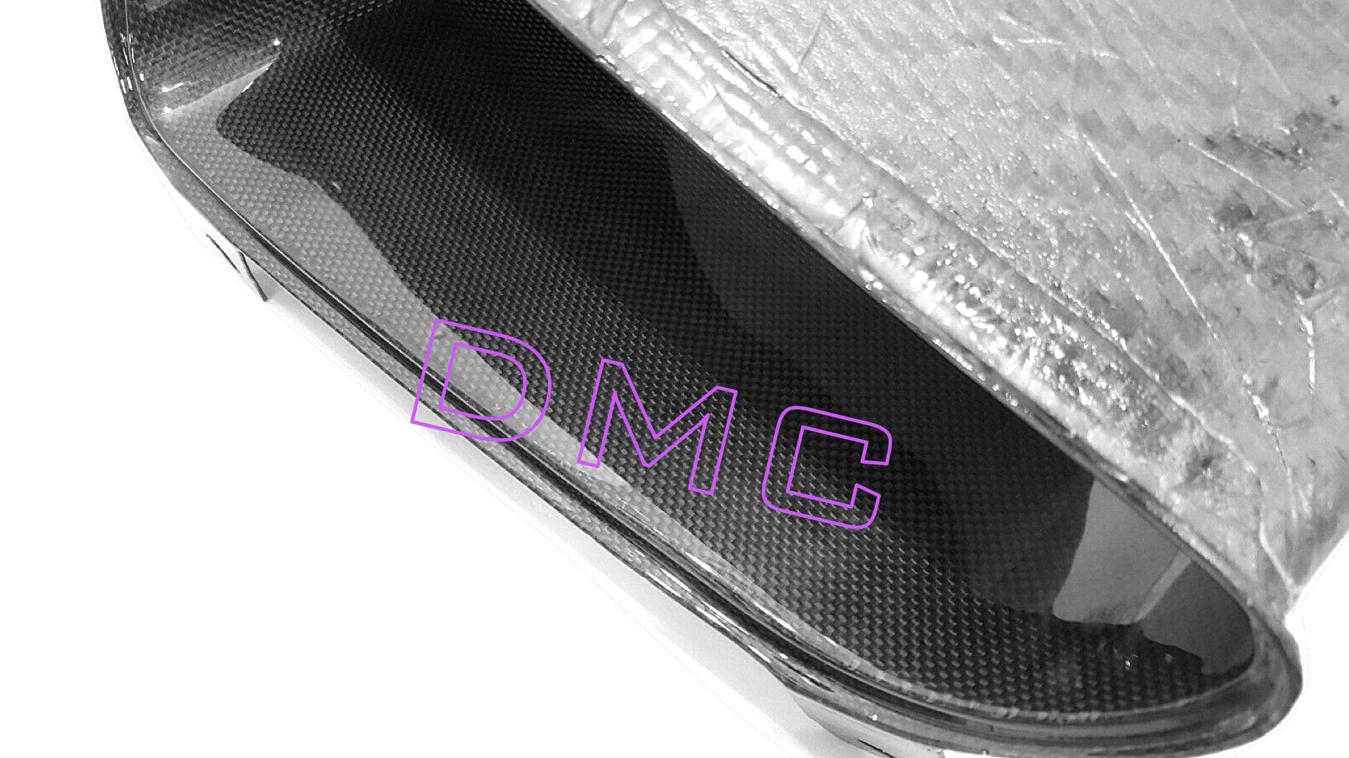 Prises d'air de pare chocs arrière en fibre de carbone « Speciale » de DMC pour Ferrari 488 GTB Coupé et Spider - KDMPARTS EUROPE TUNING STORE