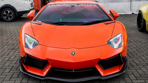 Spoiler avant en fibre de carbone Aperture DMC pour Lamborghini Aventador Coupé et Roadster d'origine - KDMPARTS EUROPE TUNING STORE