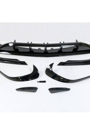 Rajout de Pare chocs Avant Mercedes W176 16-18 Look AMG A45 Noir brillant - KDMPARTS EUROPE TUNING STORE